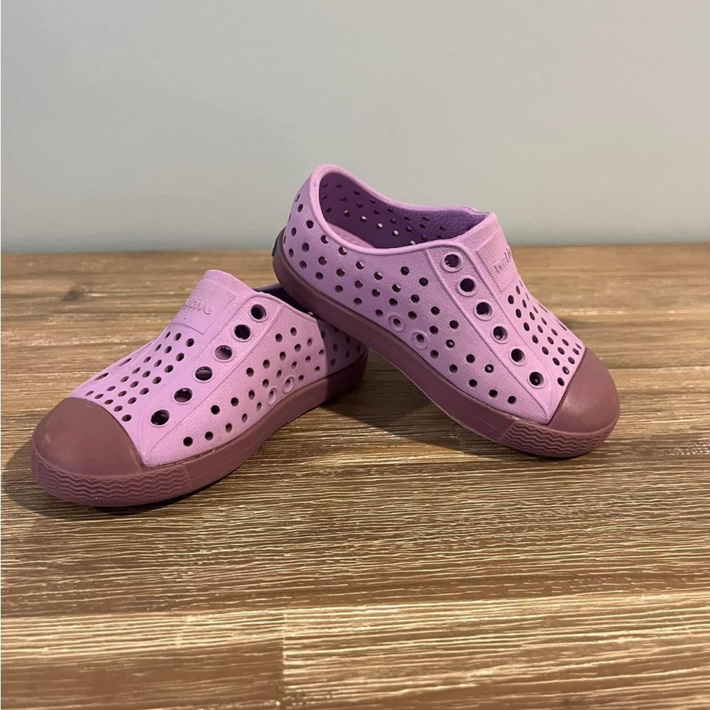 Girls native shoes